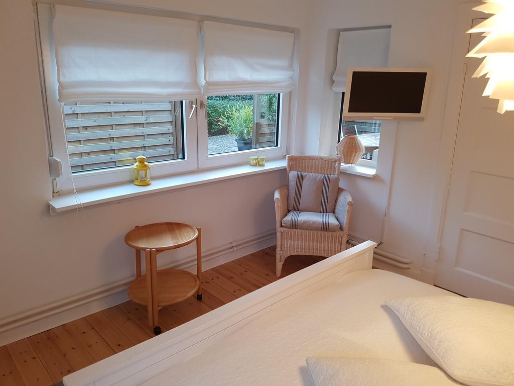 Villa Haus Adele à Laboe Extérieur photo